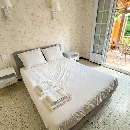 Holiday home Free Car Parking - Garden - Close To Ramparts *