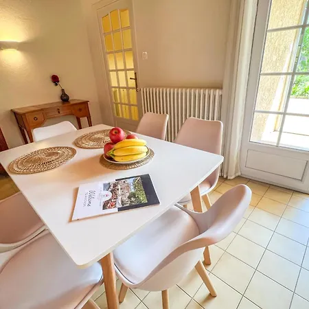 Holiday home Free Car Parking - Garden - Close To Ramparts *